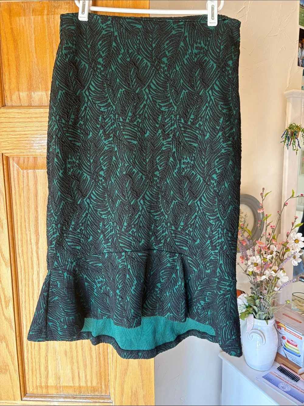 Michael Kors Black and Green Textured Midi Skirt with Flounce Hem